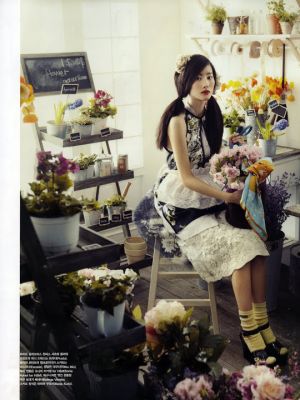 Hyun Yi Lee - Vogue  Korea March 2010.jpg